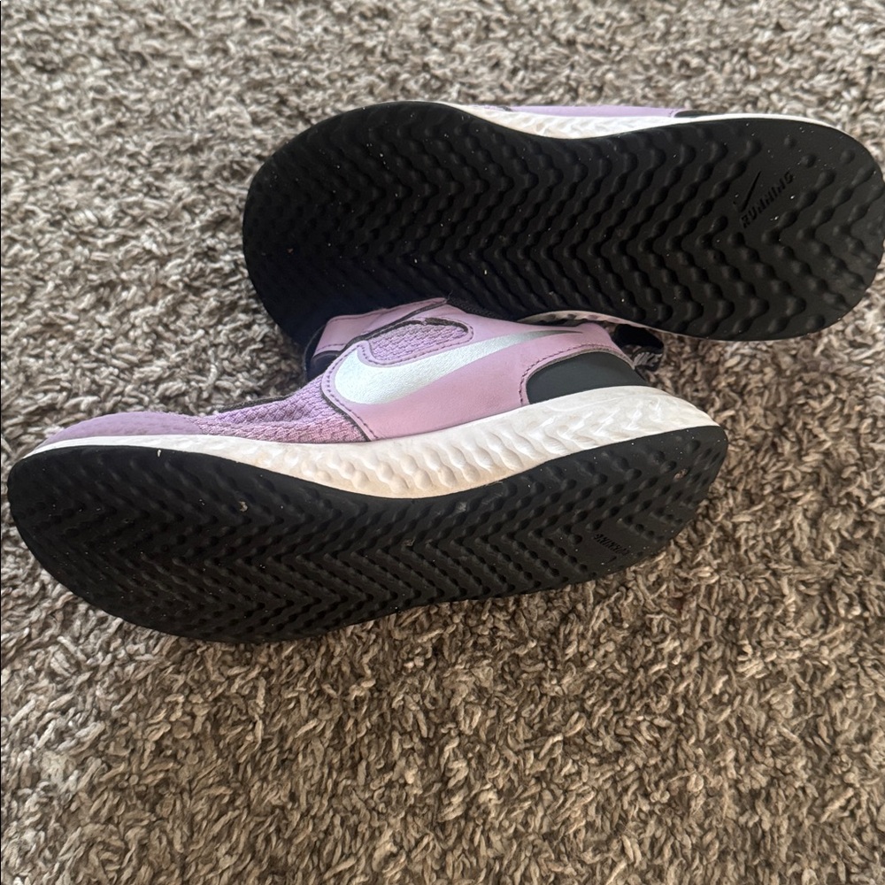 Nike Kids - Picture 2 of 2